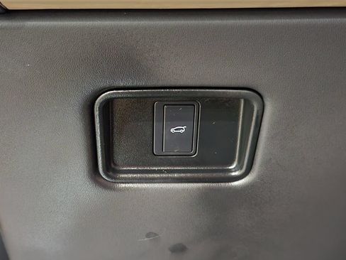 Used 2024 Land Rover Range Rover SV AWD/4WD image 41