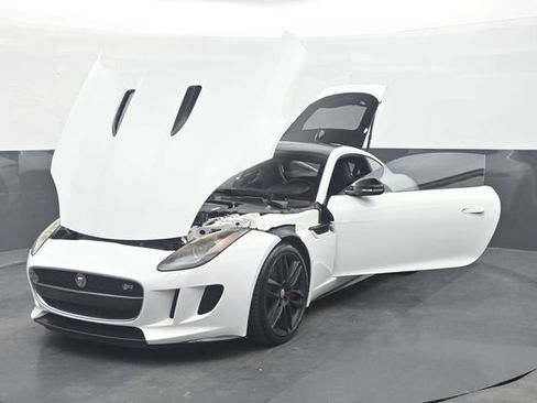 Used 2015 Jaguar F-TYPE R RWD image 39