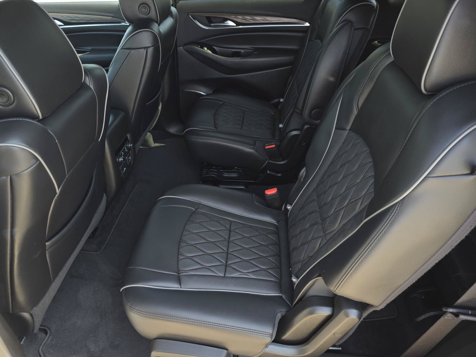 Certified 2024 Buick Enclave Avenir w/ Avenir Technology Package AWD/4WD image 30