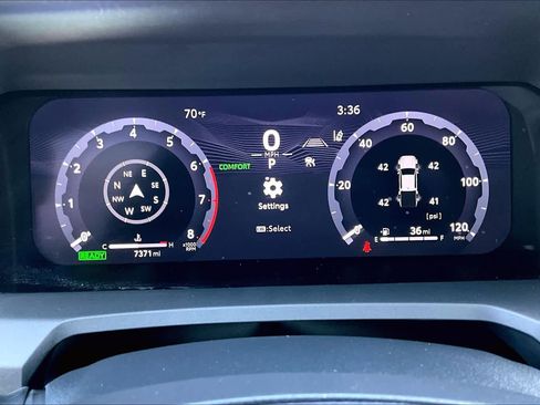 Used 2025 Toyota Tacoma Limited AWD/4WD image 26