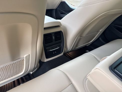 Used 2022 BMW 330i Sedan w/ Premium Package 2 image 11