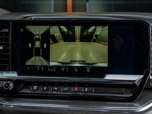 Used 2024 Chevrolet Silverado 3500 High Country image 26