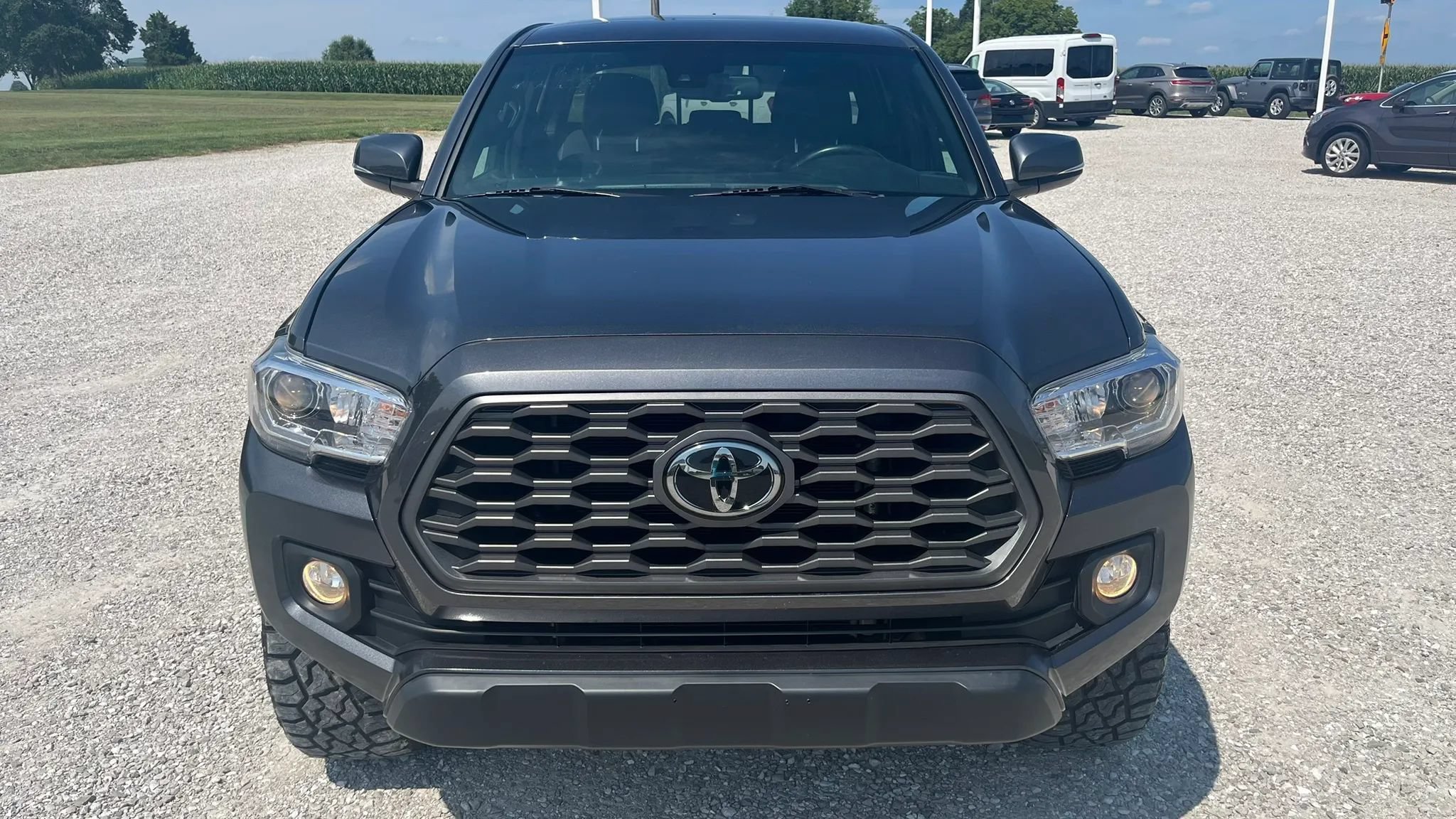 Used 2022 Toyota Tacoma TRD Off-Road AWD/4WD image 8