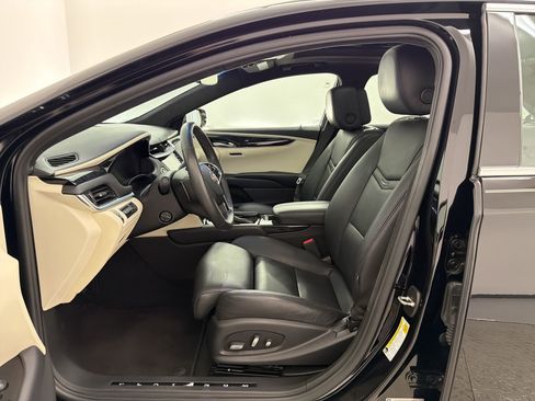 Used 2014 Cadillac XTS Platinum FWD image 5