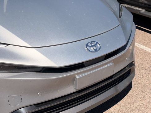 Used 2024 Toyota Prius Limited w/ Limited Premium Package FWD image 4