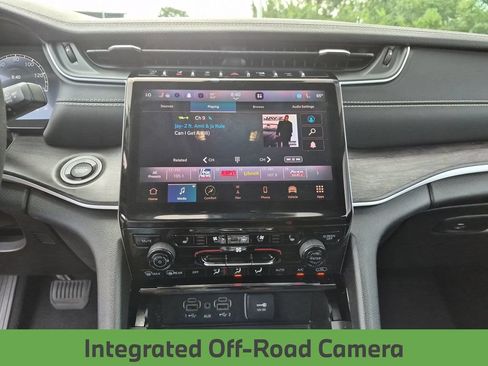 Used 2023 Jeep Grand Cherokee L Limited w/ Luxury Tech Group II RWD image 35