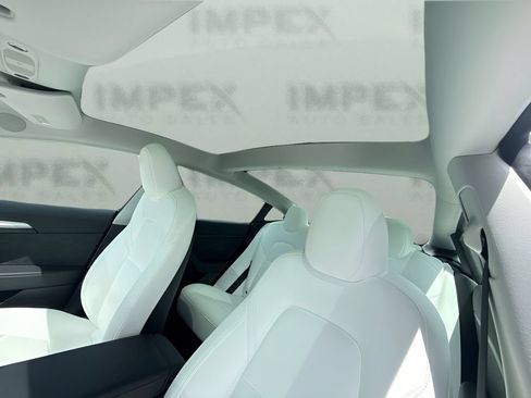 Used 2023 Tesla Model 3 Standard Range RWD image 6