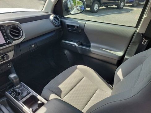 Used 2022 Toyota Tacoma SR5 w/ Technology Package RWD image 23