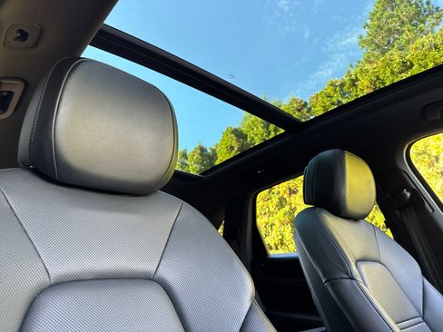 Used 2021 Porsche Cayenne S image 17