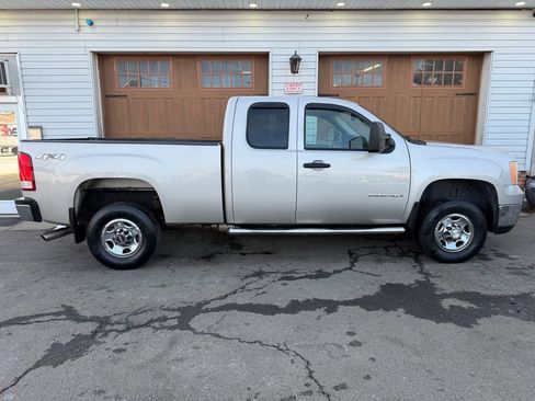 Used 2007 GMC Sierra 2500 SLE w/ Snow Plow Prep Package image 2