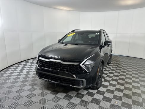 Certified 2023 Kia Sportage X-Line w/ X-Line Premium Package image 3