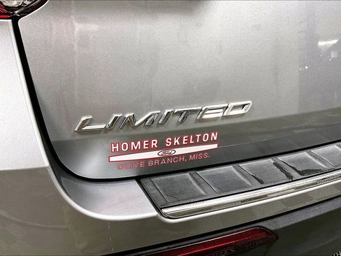 Used 2021 Ford Explorer Limited w/ Equipment Group 301A image 14