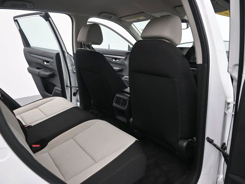 Used 2023 Honda CR-V LX image 17