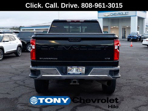 Used 2022 Chevrolet Silverado 2500 LTZ w/ LTZ Convenience Package AWD/4WD image 4