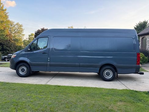 Used 2019 Mercedes-Benz Sprinter 170 image 9