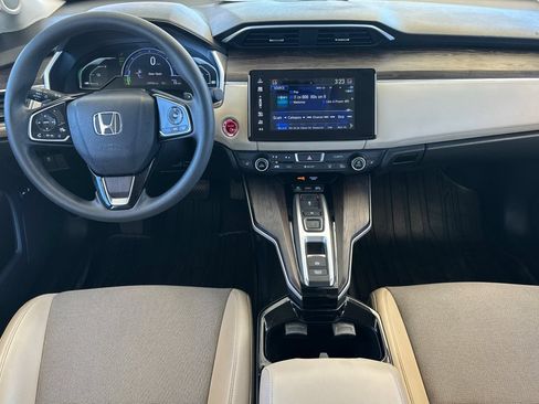 Used 2018 Honda Clarity Plug-In Hybrid image 13