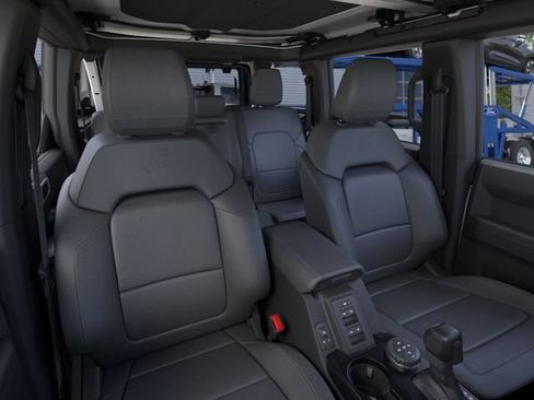 New 2026 Ford Bronco Badlands w/ Black Appearance Package AWD/4WD image 10