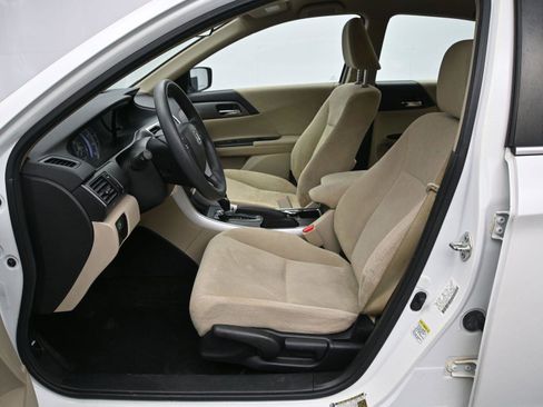 Used 2013 Honda Accord LX image 8