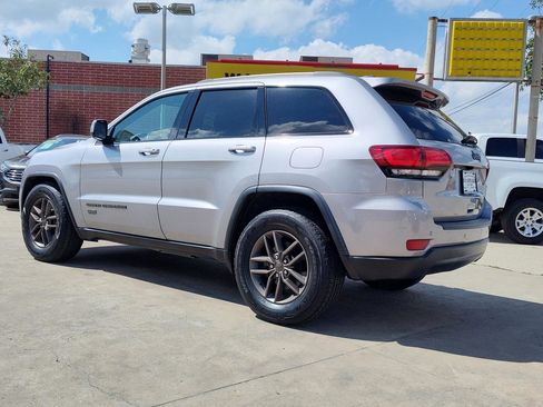 Used 2016 Jeep Grand Cherokee Laredo 75th Anniversary image 4