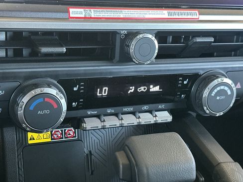 New 2026 Toyota 4Runner TRD Off-Road Premium AWD/4WD image 23