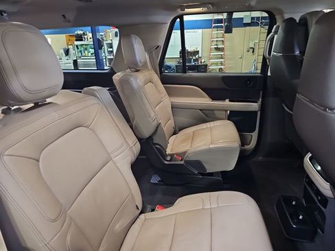 Used 2024 Lincoln Navigator L Reserve w/ Monochromatic Package image 27