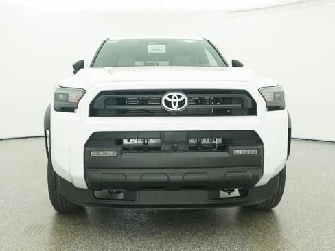 New 2026 Toyota 4Runner SR5 AWD/4WD image 31
