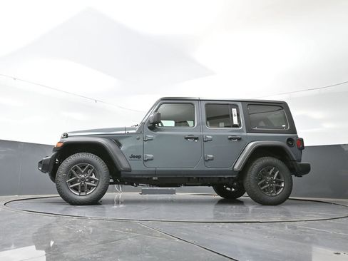 New 2026 Jeep Wrangler Sport S image 39