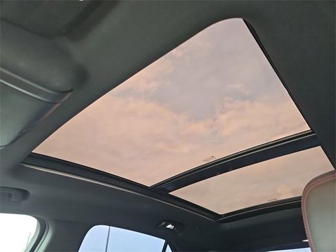 Used 2022 Chevrolet Equinox RS image 19