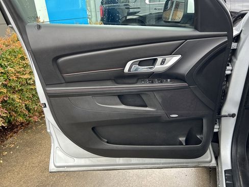 Used 2014 GMC Terrain SLE image 17