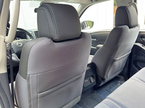 Used 2022 Nissan Frontier SV RWD image 29
