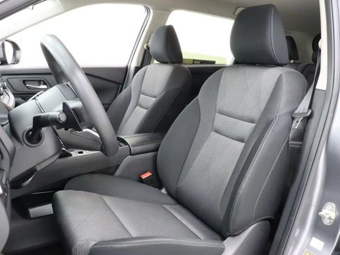 Used 2024 Nissan Rogue SV FWD image 13