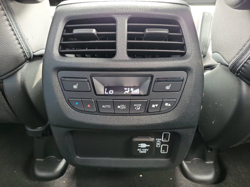 Used 2022 Honda Passport Elite image 11
