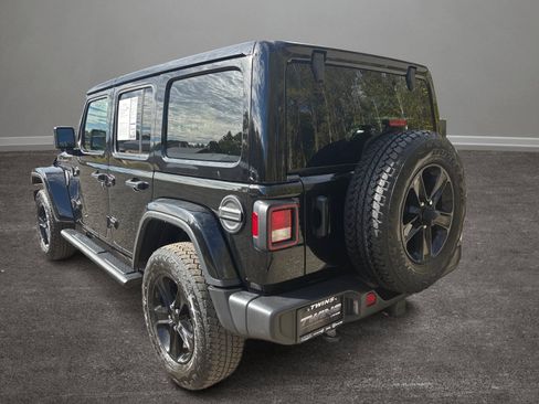 Used 2021 Jeep Wrangler Unlimited Sahara image 34