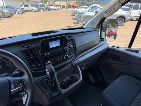 Used 2025 Ford Transit 250 Low Roof w/ Exterior Upgrade Package RWD image 15