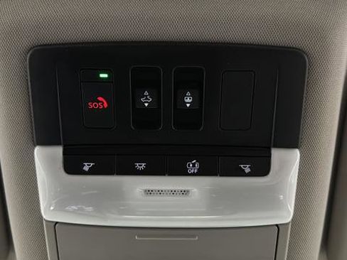 Used 2021 Nissan Rogue SL FWD image 32