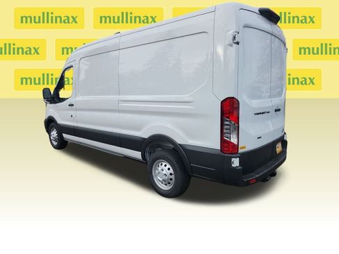 New 2026 Ford Transit 250 148 Medium Roof Extended AWD w/ Load Area Protection Package image 5
