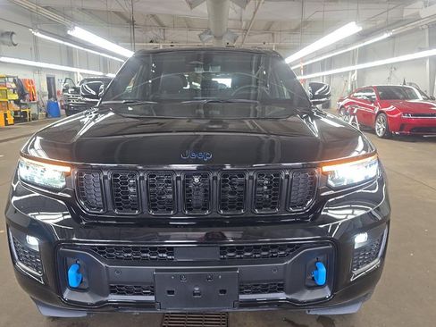 Used 2024 Jeep Grand Cherokee Limited 4xe AWD/4WD image 3