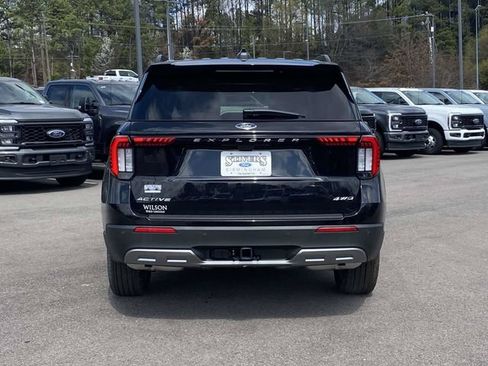 New 2026 Ford Explorer Active w/ Active Comfort Package AWD/4WD image 4