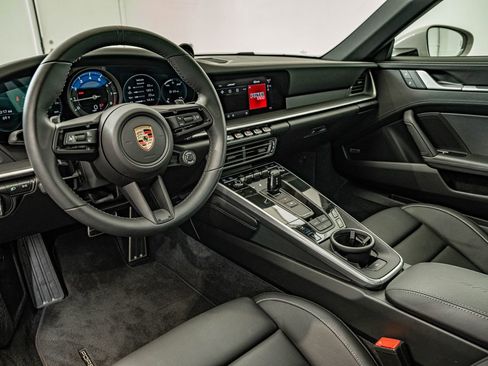 Used 2024 Porsche 911 Carrera S RWD image 4