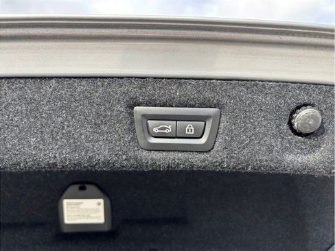 Used 2020 BMW 540i w/ Premium Package RWD image 52