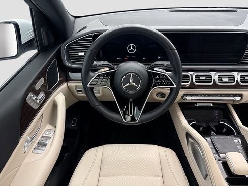 Used 2025 Mercedes-Benz GLE 450 4MATIC image 10