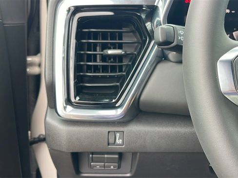 New 2026 GMC Canyon Elevation w/ Convenience Package image 23