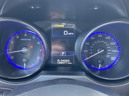 Used 2016 Subaru Outback 3.6R Limited AWD/4WD image 11