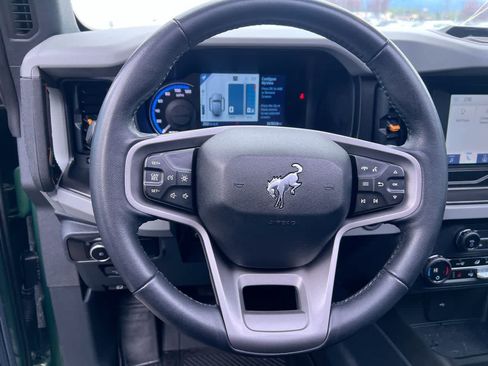 Used 2023 Ford Bronco Badlands w/ Sasquatch Package AWD/4WD image 14