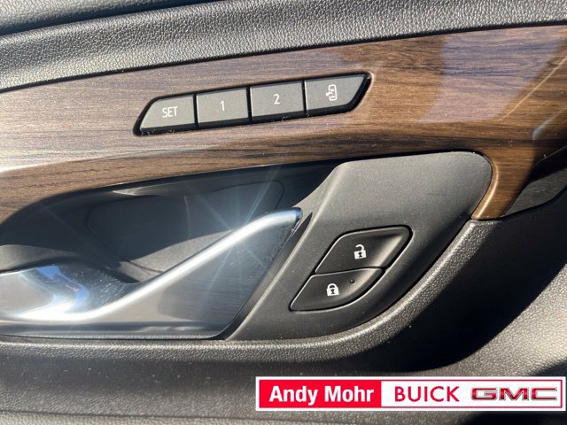 Used 2019 GMC Terrain Denali w/ Advanced Safety Package AWD/4WD image 24
