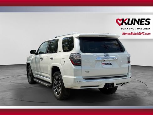 Used 2018 Toyota 4Runner Limited AWD/4WD image 8
