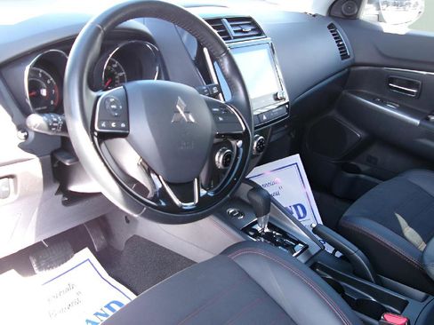 Used 2024 Mitsubishi Outlander Sport ES image 12