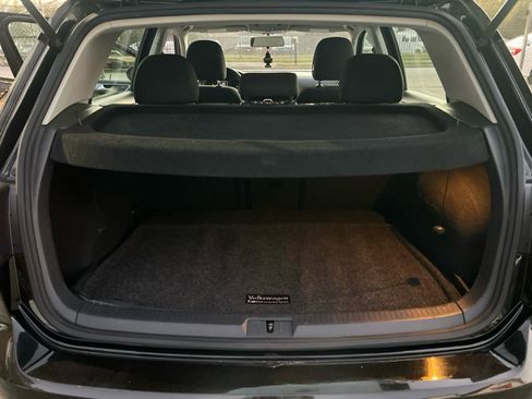 Used 2016 Volkswagen Golf S image 22