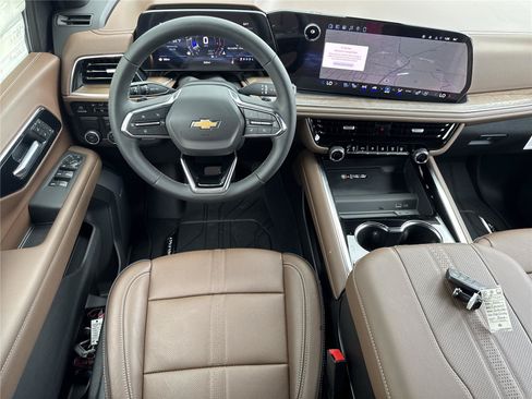 New 2026 Chevrolet Suburban High Country RWD image 13