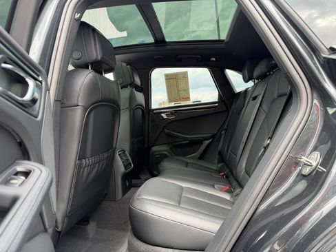 Certified 2026 Porsche Macan AWD/4WD image 21